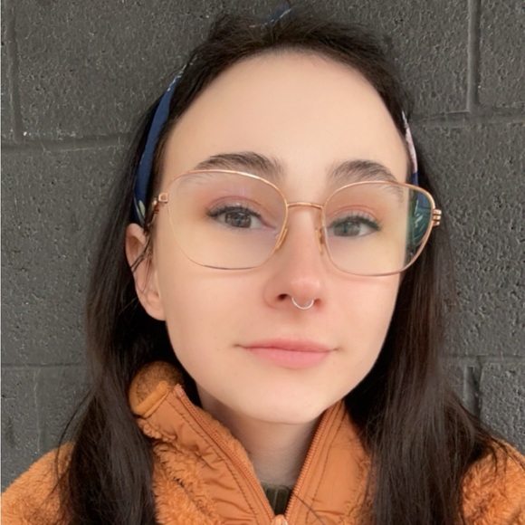 Meet your Posher, Valerie - Picture 1 of 1